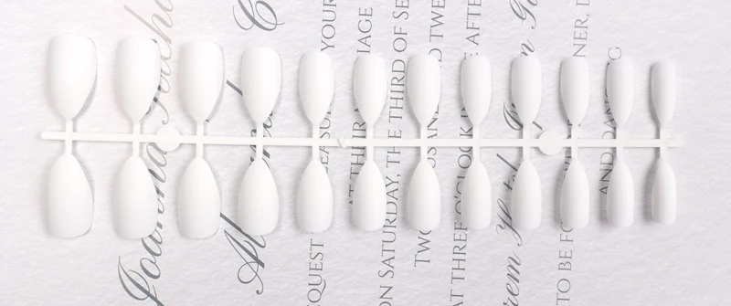 Stiletto Press-On Nail Set Karnz