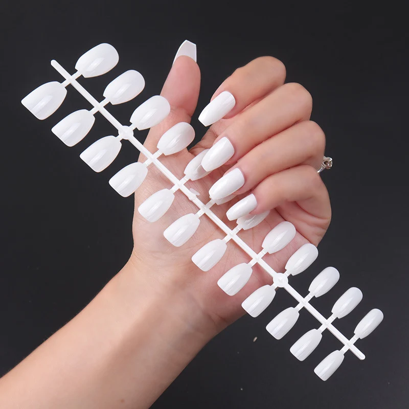 Premium langanhaltende Press-On Nagelspitzen Karnz