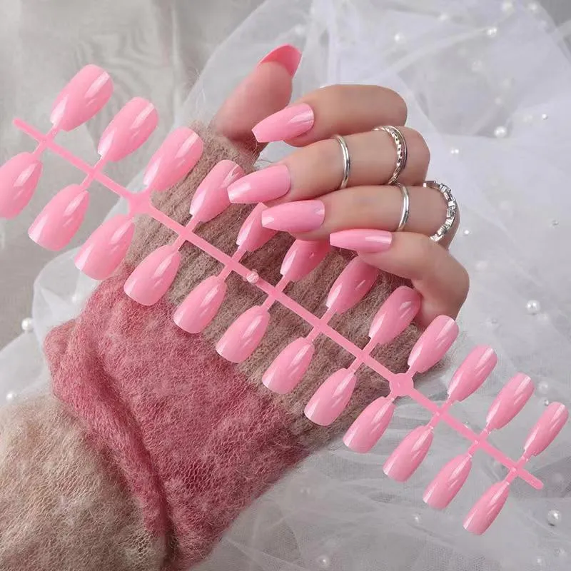 Premium langanhaltende Press-On Nagelspitzen Karnz