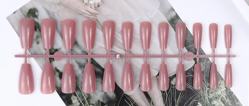 Natural Shape Press-On Nail Set Karnz