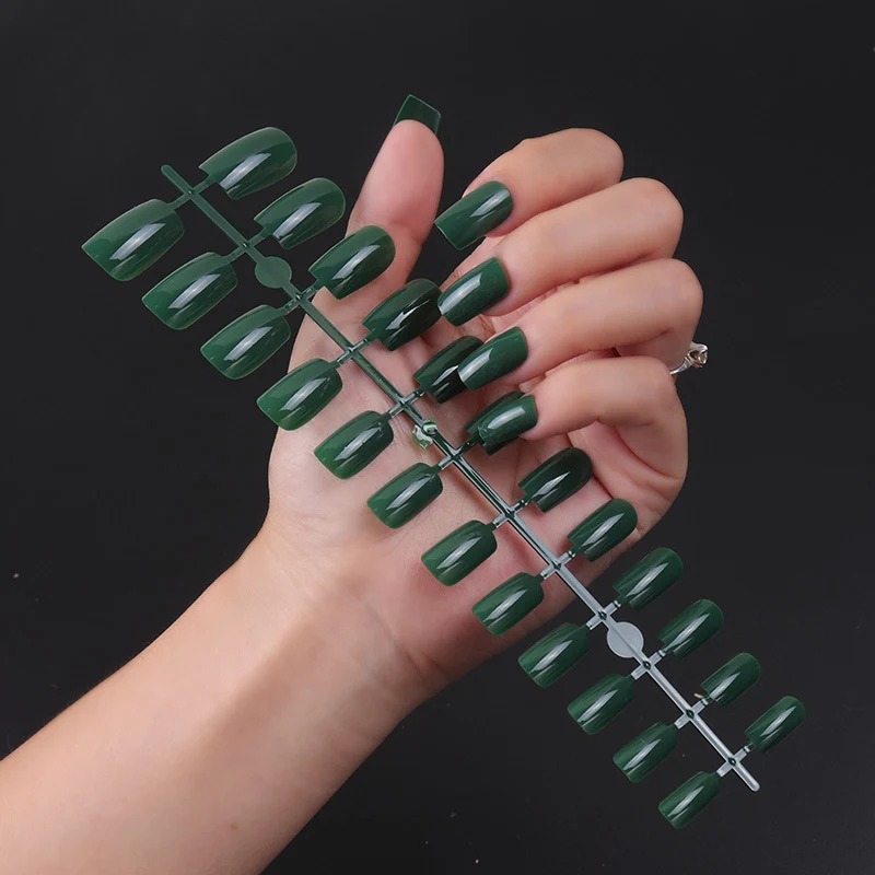 Natürliche glänzende Press-On-Nagelspitzen Karnz