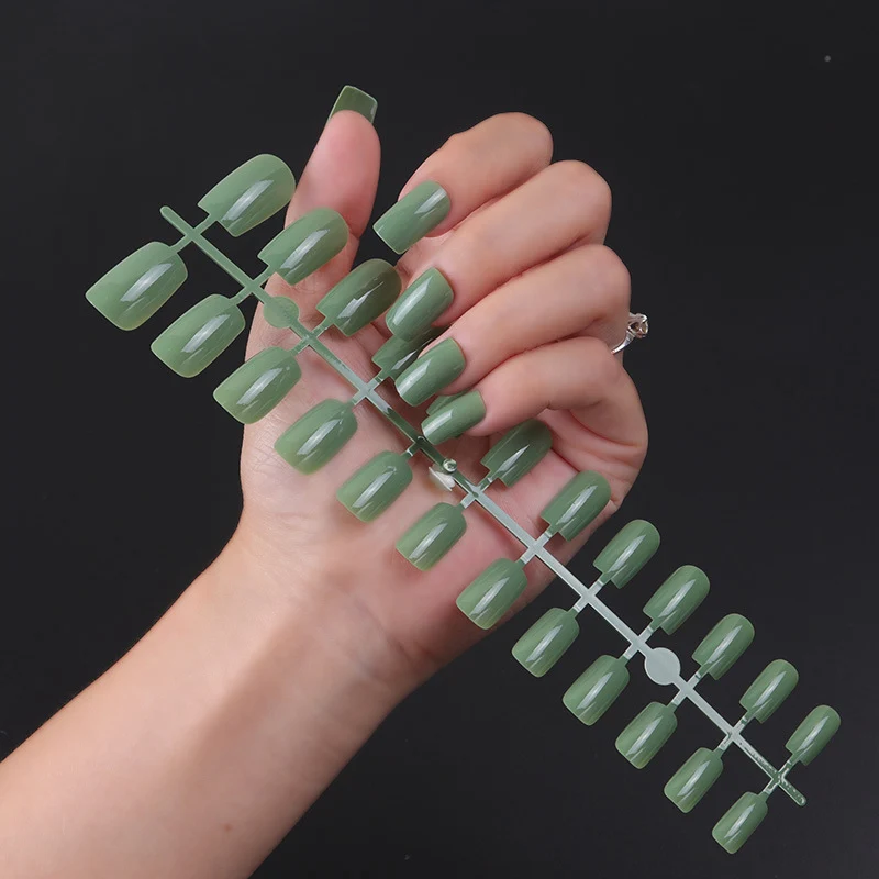 Natürliche glänzende Press-On-Nagelspitzen Karnz