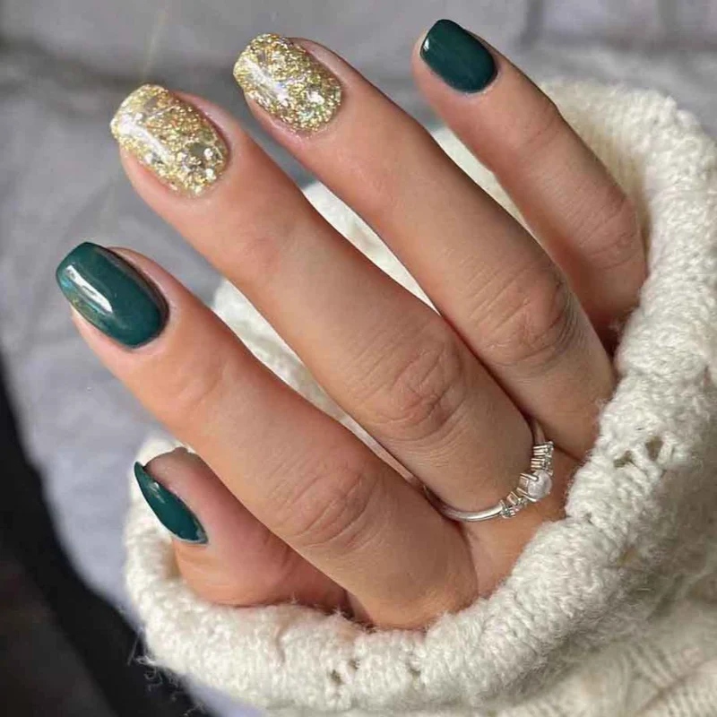 Glitzerndes Press-On Nagelset Karnz