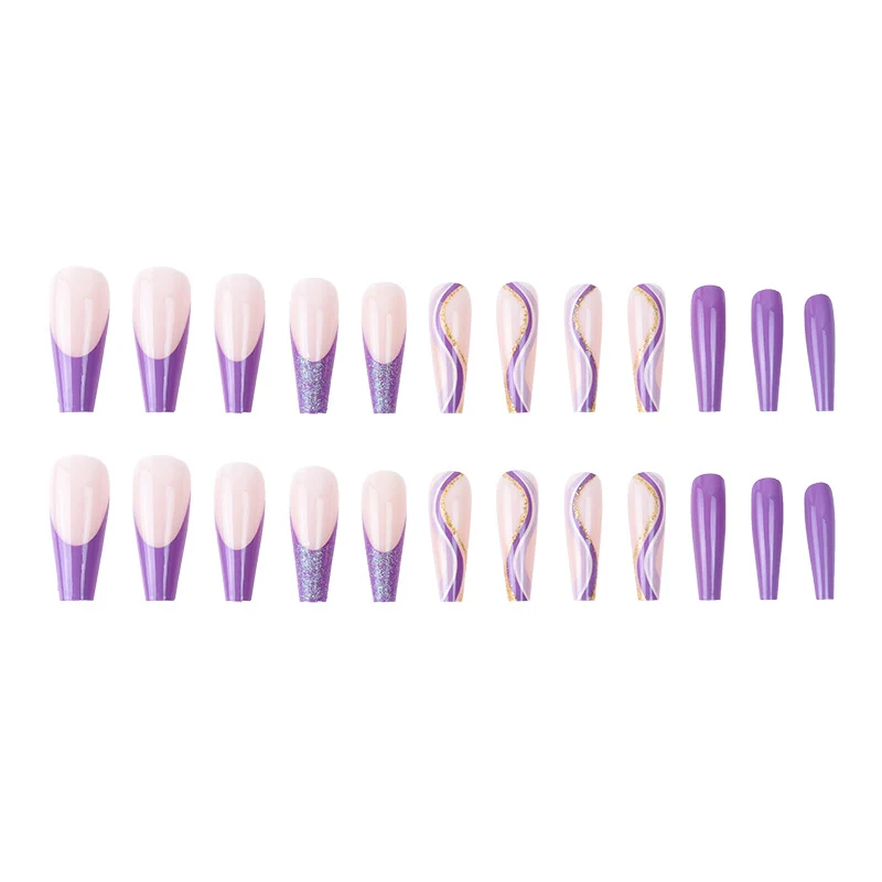 Glamouröse French Tip Stiletto Press-On Nägel dekoriert mit Glitter und goldenen Akzenten Karnz