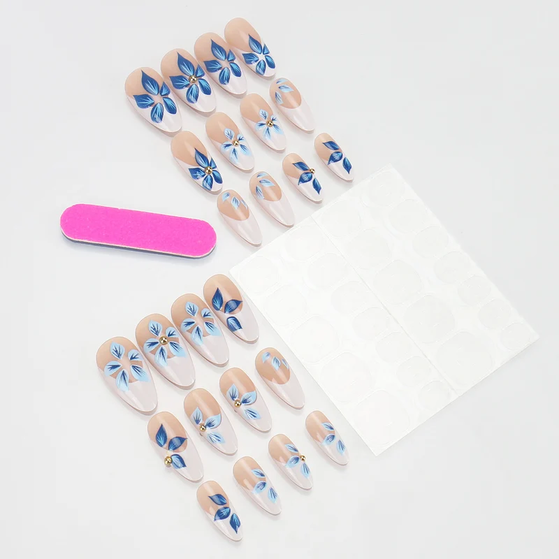 Elegantes Floral Nail Art Press-On Set Karnz