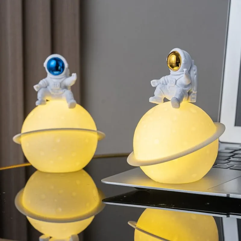 Cosmic LED Schreibtischlampe | Karnz