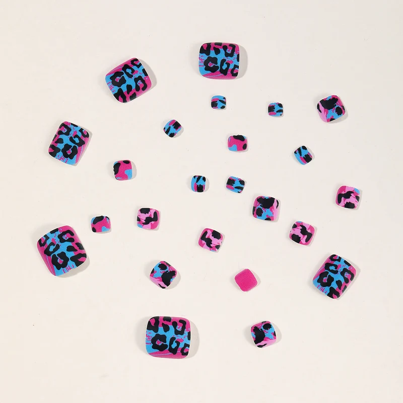 Künstlerische Leopard-Print Nagelkunstverlängerungen Karnz