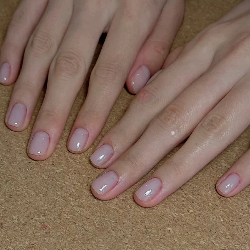 Glänzendes dekoratives Press-On-Nagelset Karnz