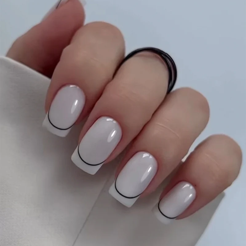 Glamouröse Glitzer-Stiletto Press-On Nägel Karnz