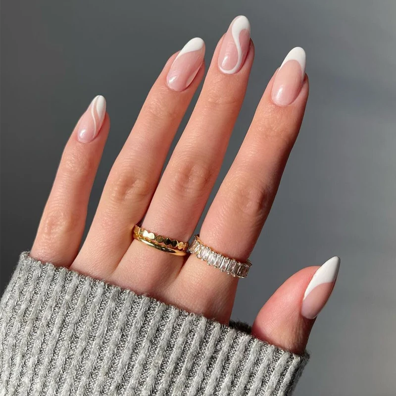 Glamouröse Glitzer-Stiletto Press-On Nägel Karnz