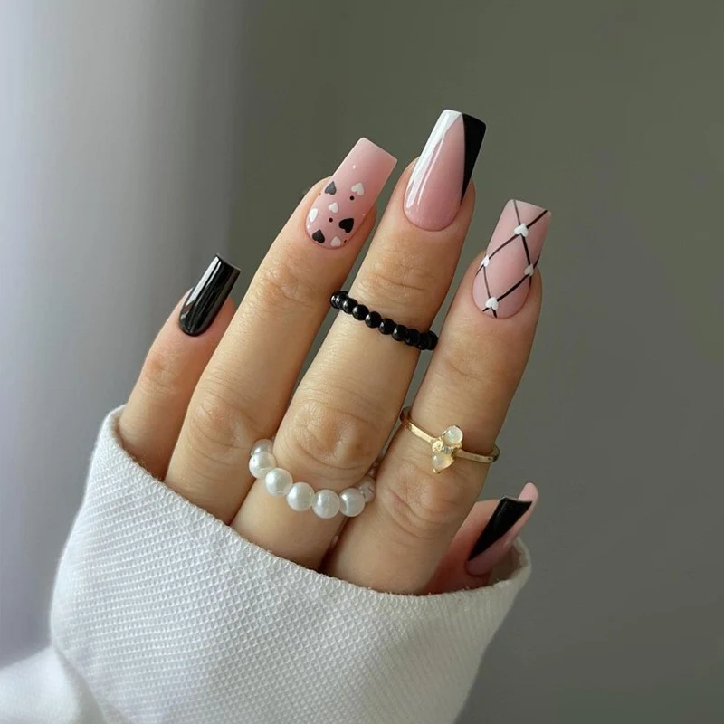 Glamouröse Glitzer-Stiletto Press-On Nägel Karnz