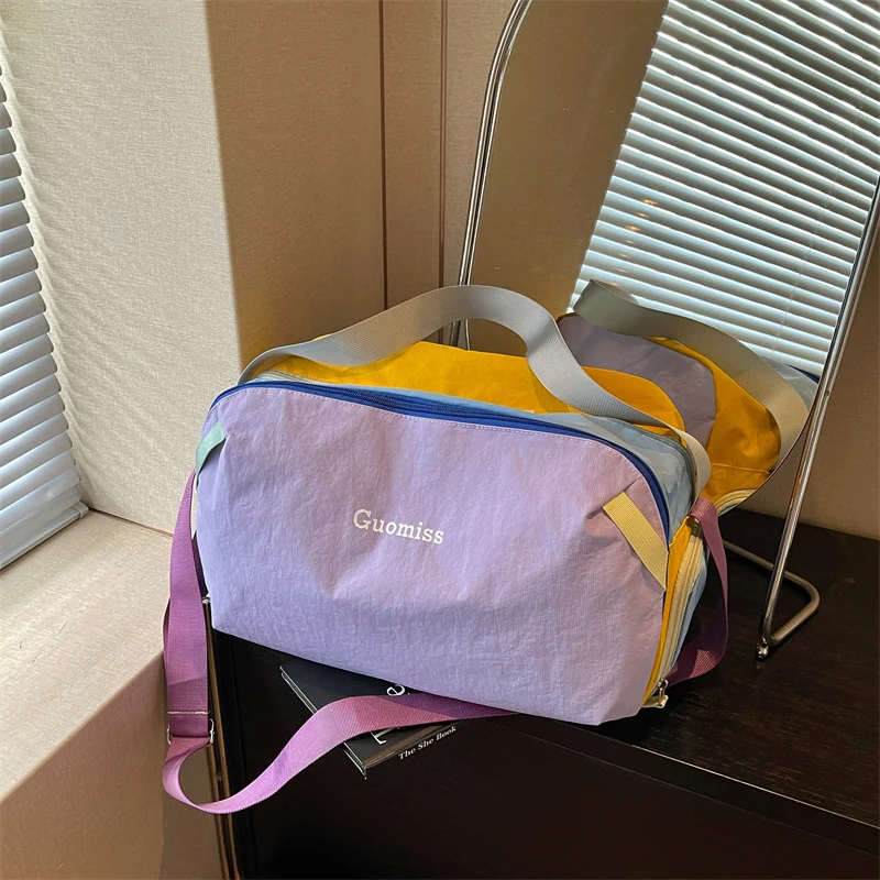 Vielseitige Reisetasche mit mehreren Fächern Karnz