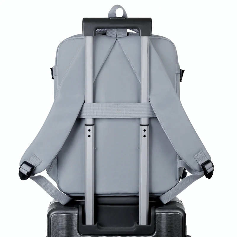 Minimalist Multi-Compartment Rucksack Karnz