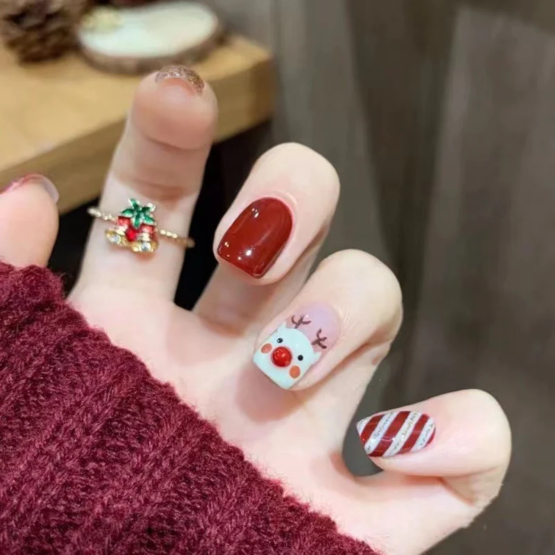Kreative und festliche Nagelkunst Karnz