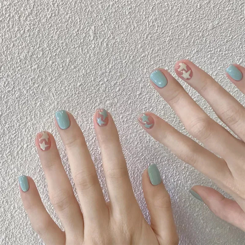 Kreative Nagelkunst Karnz