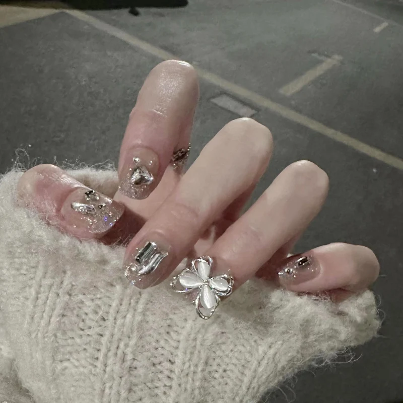 Glamouröse Ringkollektion Karnz