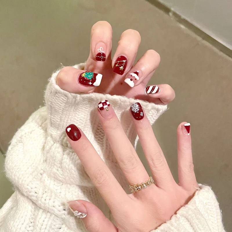 Festliche Nageldesigns Karnz