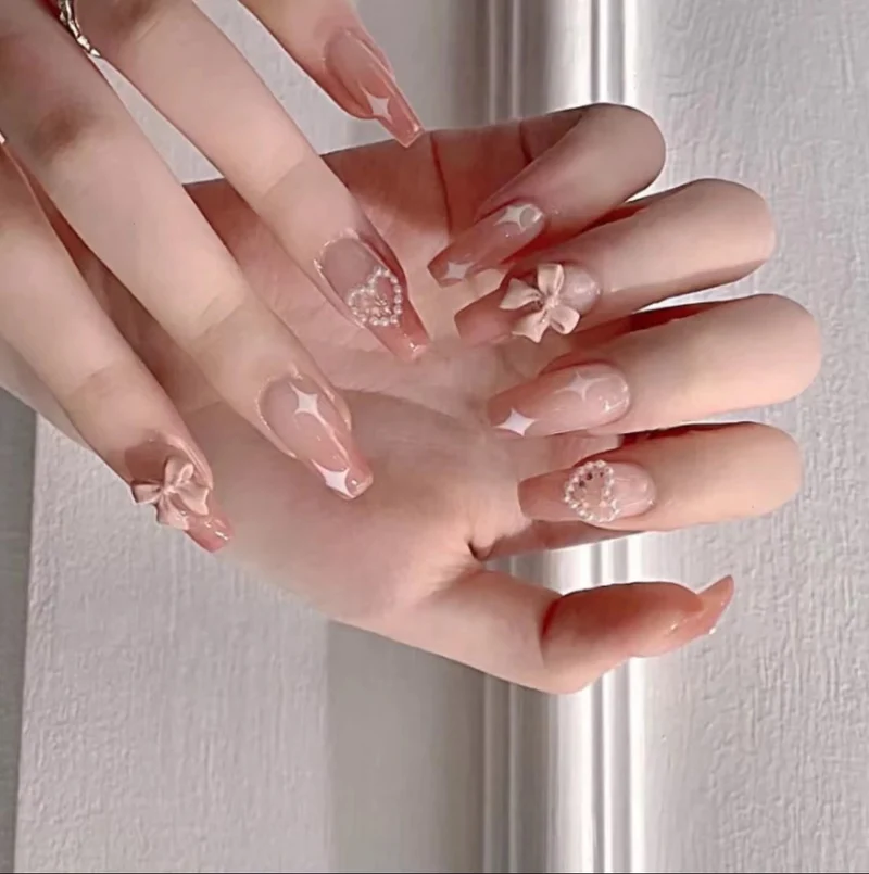Exquisite 3D Nagelkunst Karnz