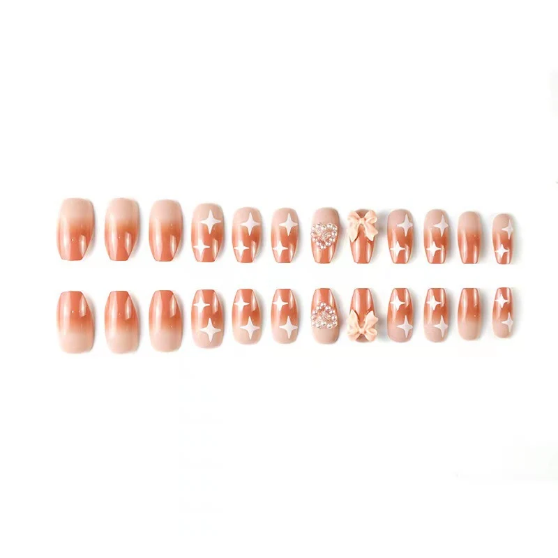 Exquisite 3D Nagelkunst Karnz