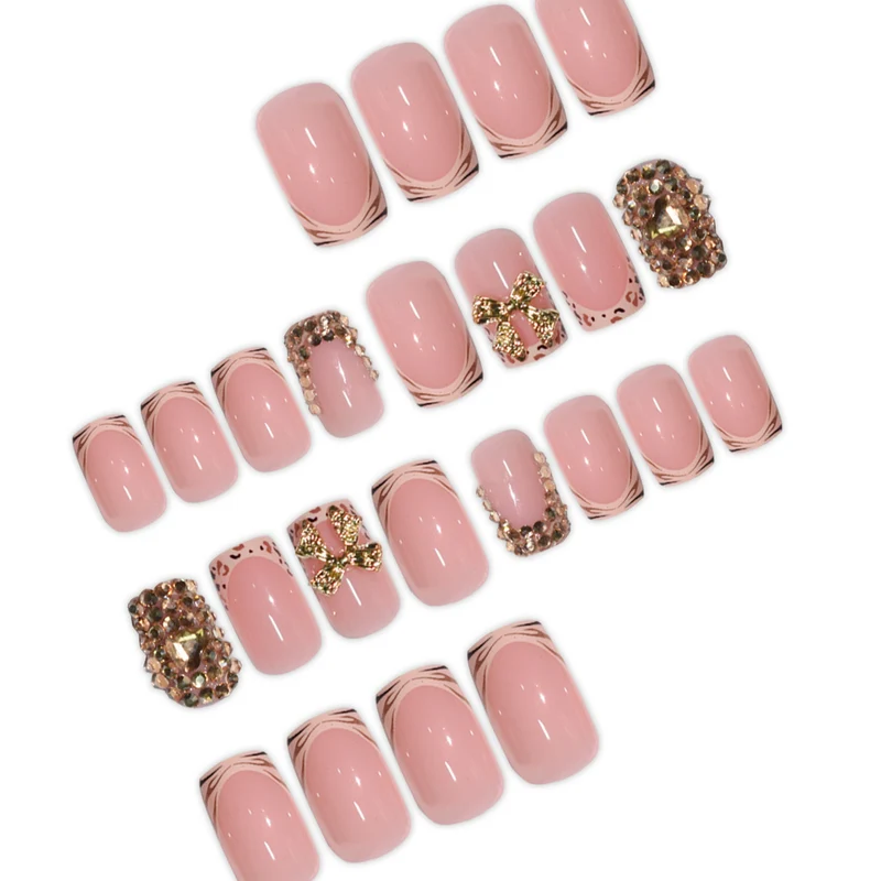 Luxuriöse 3D-Juwelenverzierte Nagelverlängerungen Karnz