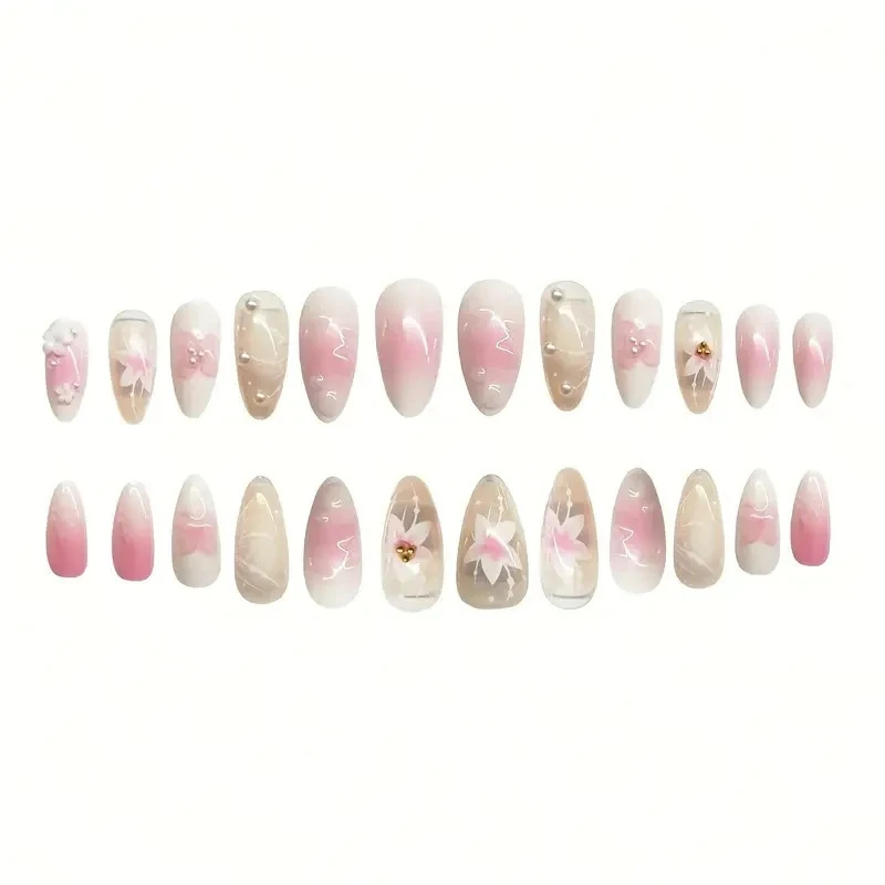 Elegante Blumennagelverzierungen Karnz