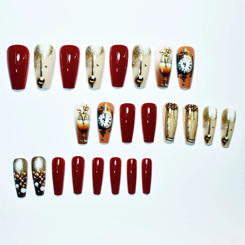 Elegante Künstlerische Nagelverstärkungen Karnz