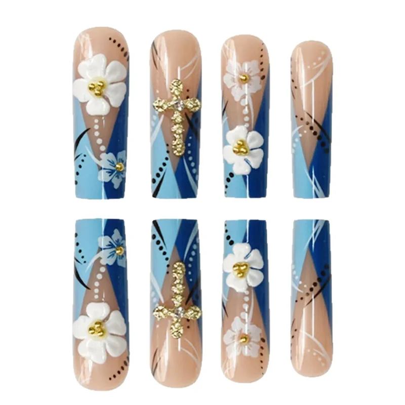 Dekorative florale Nagelkunstverlängerungen Karnz