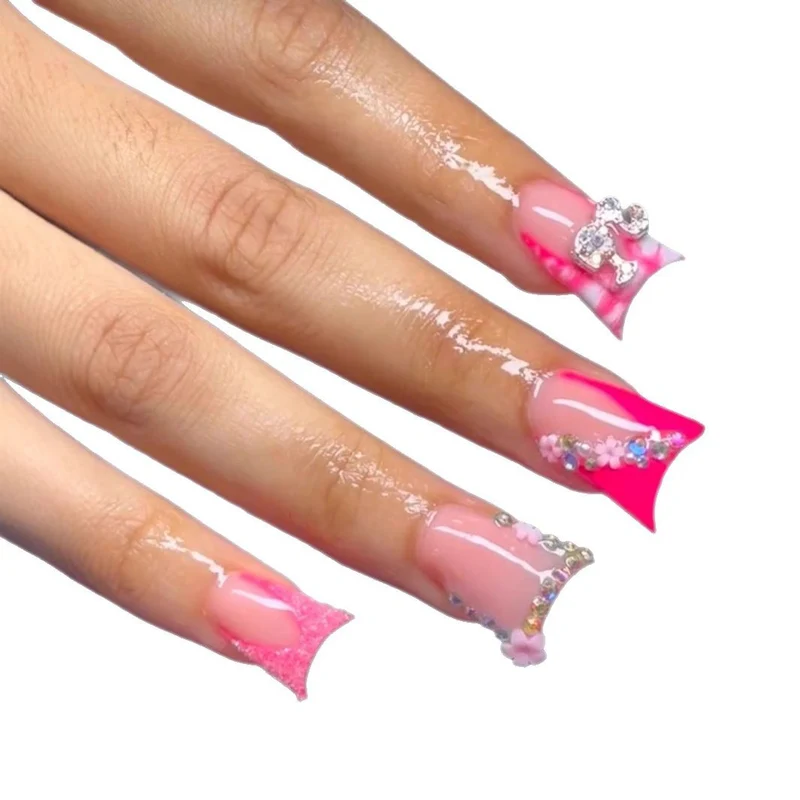 Dekorative Blumen- und Strass-Acrylnagelerweiterungen Karnz