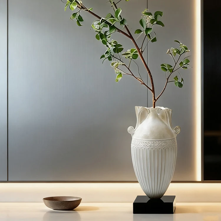 Elegante dekorative Keramikvase