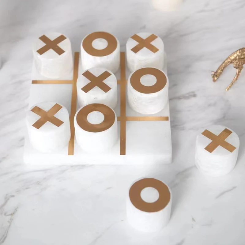 Dekoratives Tic-Tac-Toe-Spielset