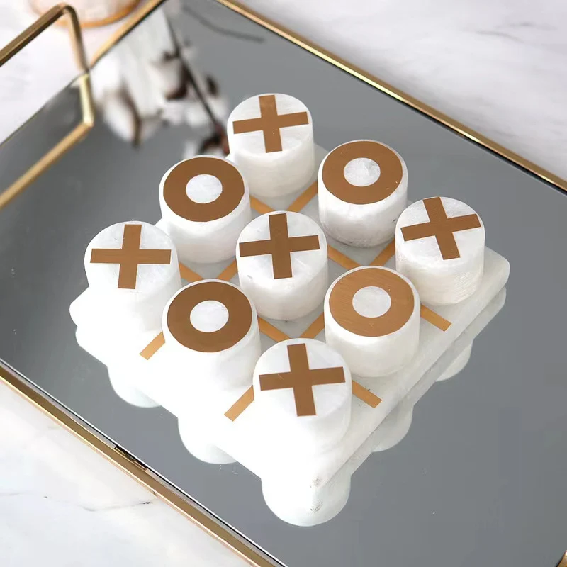 Dekoratives Tic-Tac-Toe-Spielset