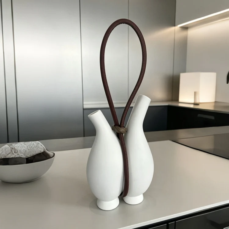 Künstlerische Doppelauslauf Dekorative Vase