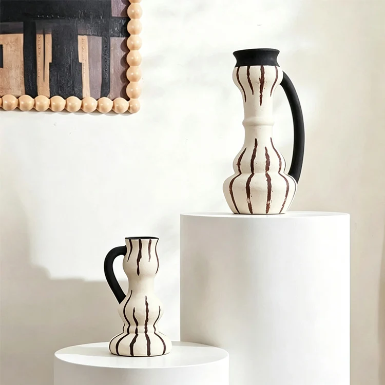 Künstlerische dekorative Keramikvase