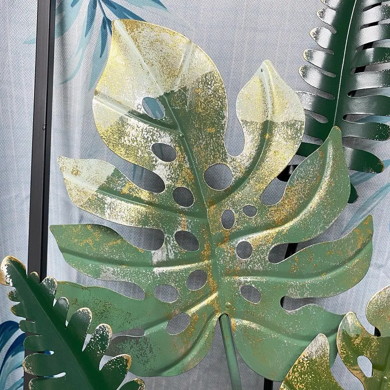 Dekorative Metall Wandkunst mit tropischem Blätterdesign Karnz