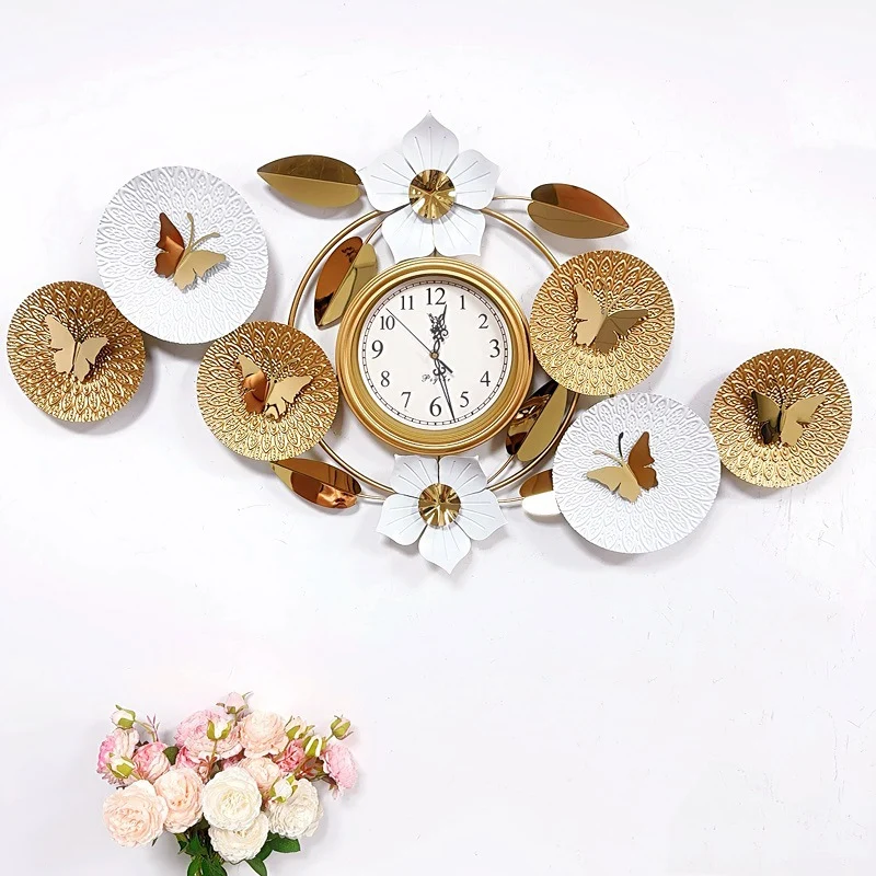 Dekorative Schmetterlings-Wanduhr Karnz