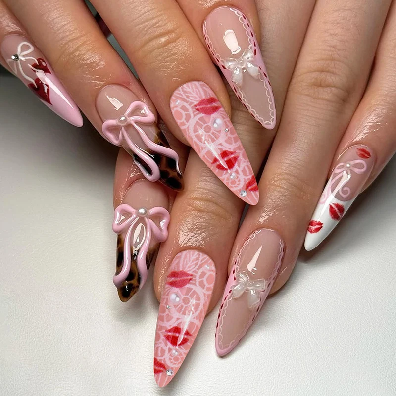 Nagelkunst Abdeckungen Karnz