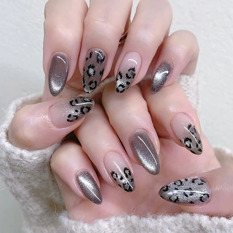 Nageldesignset mit glänzendem, seidigem Finish Karnz