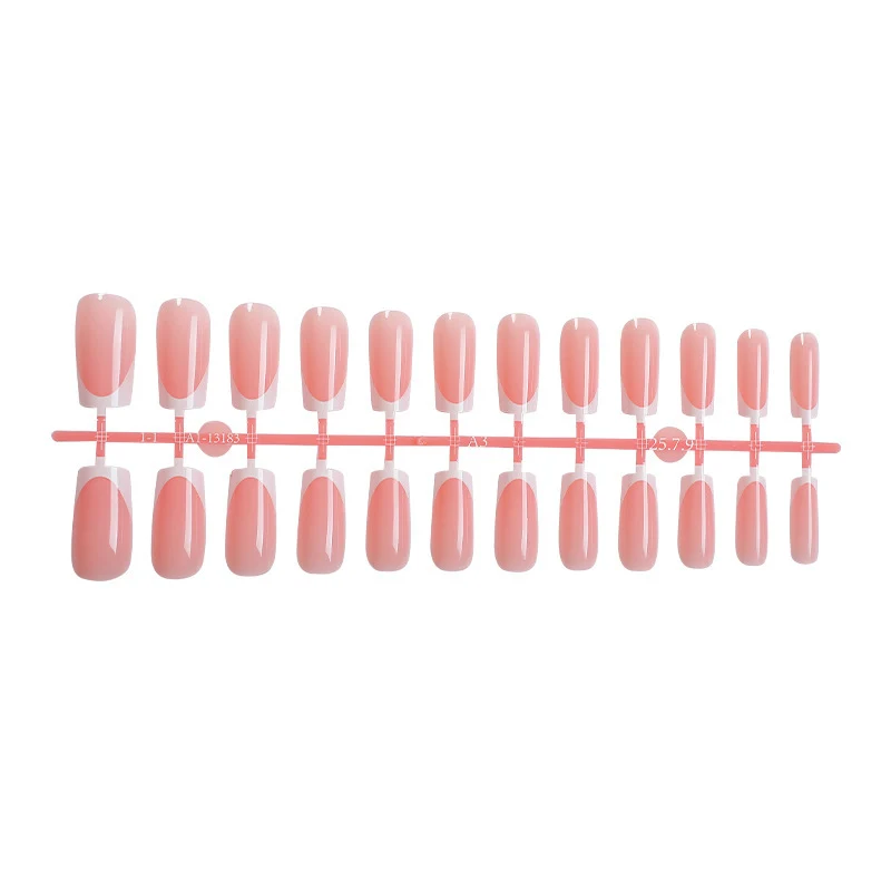 Nagel-Set für atemberaubende Kunstnägel Karnz