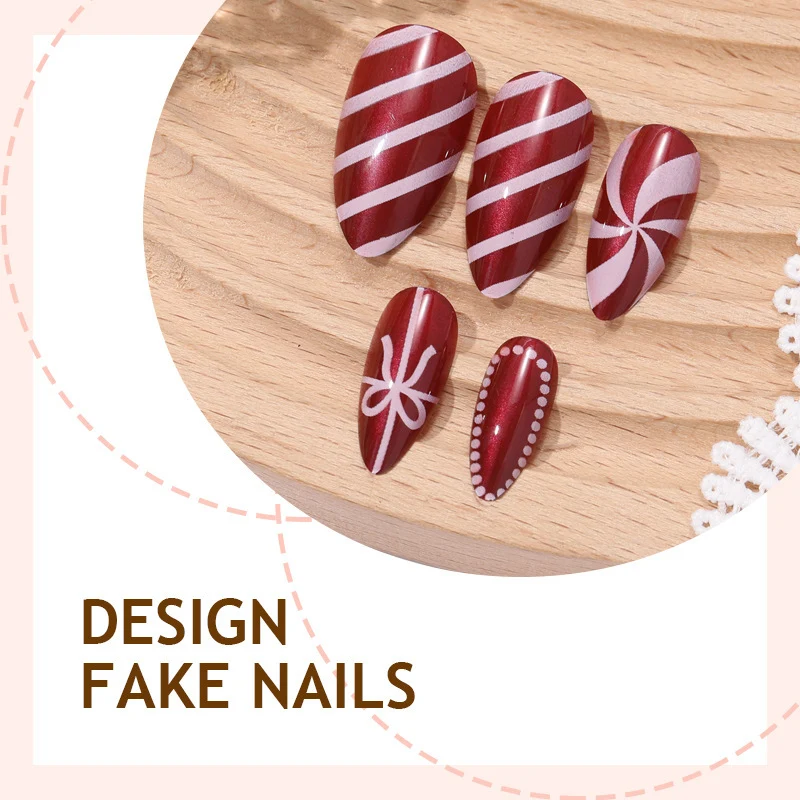 kunstvoll gestaltetes Nagelset mit festlichen Zuckerstangen-Motiven Karnz