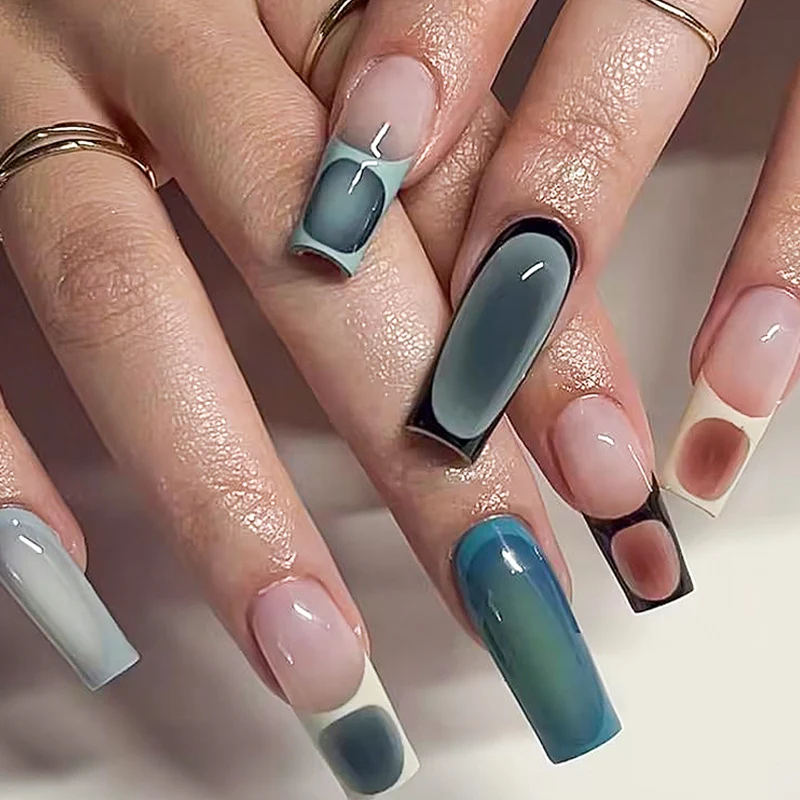 Kunstnagelset mit stilvollen Farbverlaufseffekten Karnz