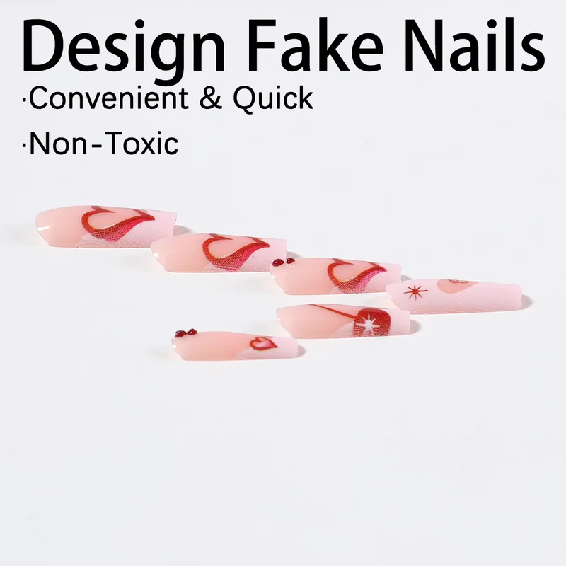 Kunstnagelset mit romantischen Herzmotiven und funkelnden Strassverzierungen Karnz
