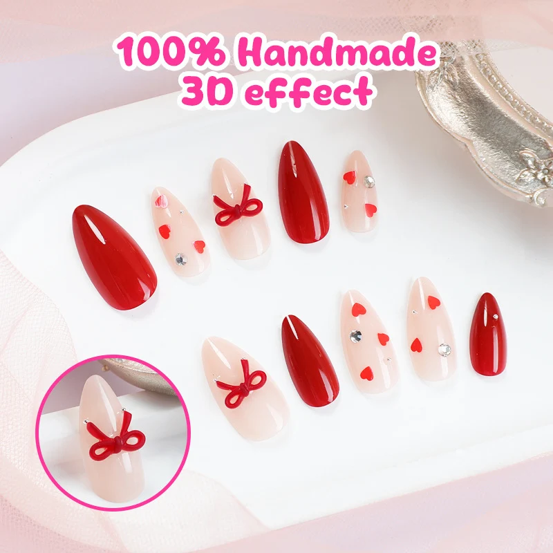 Kunstnagelset mit romantischen Designs und exquisite Details Karnz