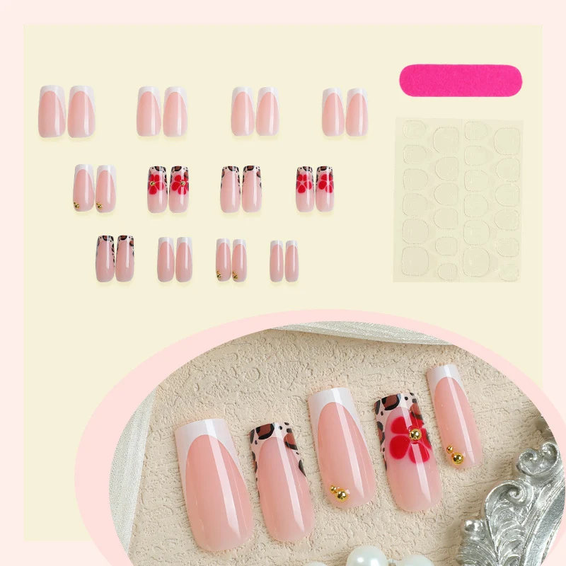 Kunstnagelset mit modernen Blüten- und Leopardenmotiven Karnz
