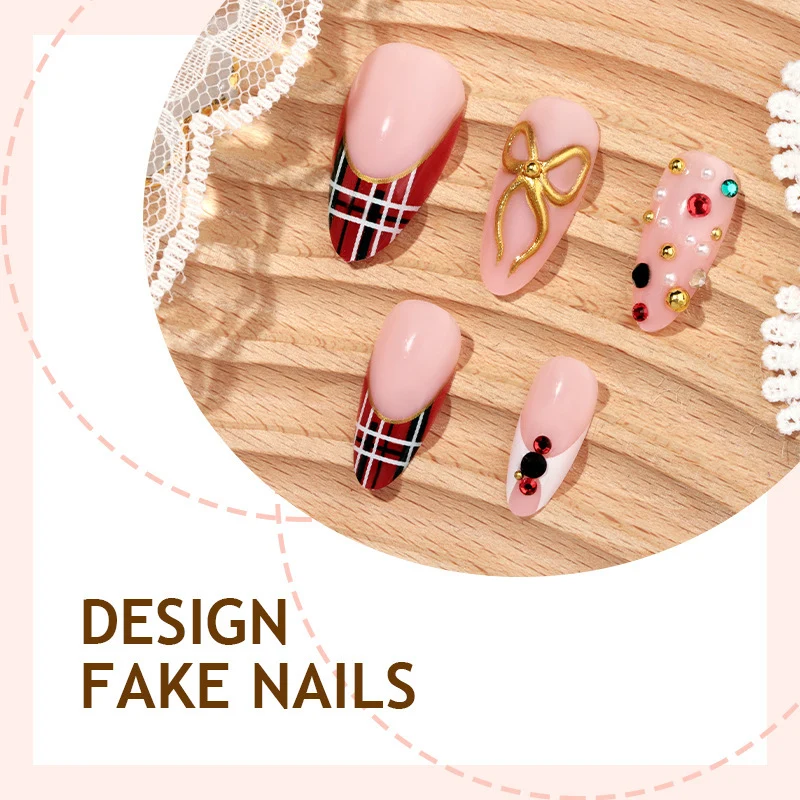 Kunstnagelset mit luxuriösen Verzierungen Karnz