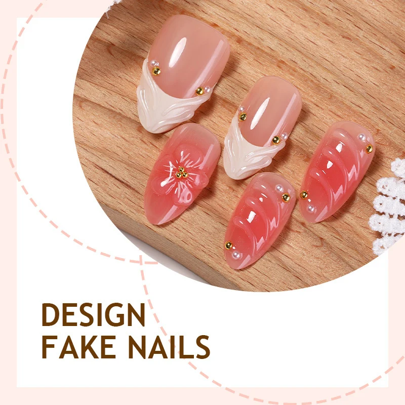 Kunstnagelset mit luxuriösen Blüten- und Glitzerakzenten Karnz