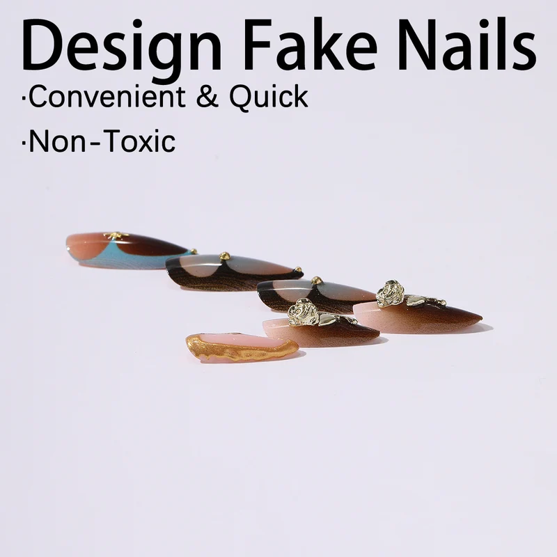 Kunstnagelset mit luxuriösem Gold-Design und floralen Akzenten Karnz