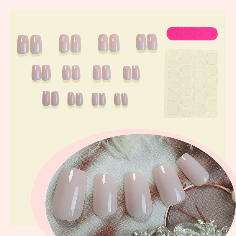 Kunstnagelset mit glänzendem Finish und ergonomischer Passform Karnz