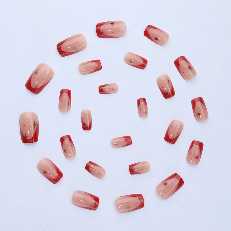 Kunstnagelset mit glamourösen Akzenten Karnz