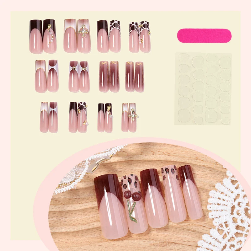 Kunstnagelset mit glamourösem Design Karnz