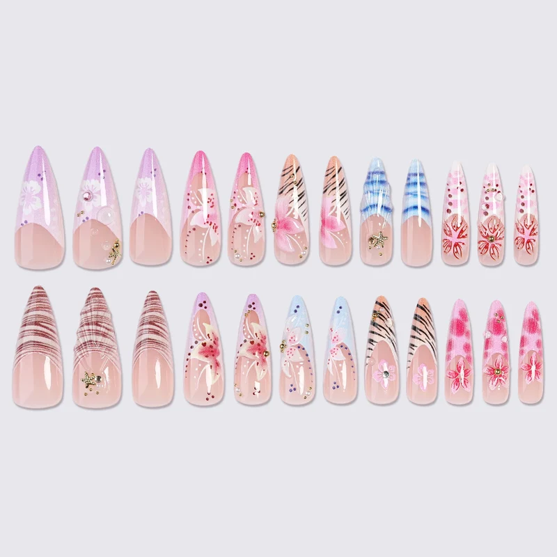 Kunstnagelset mit floralen und kreativen Designs Karnz